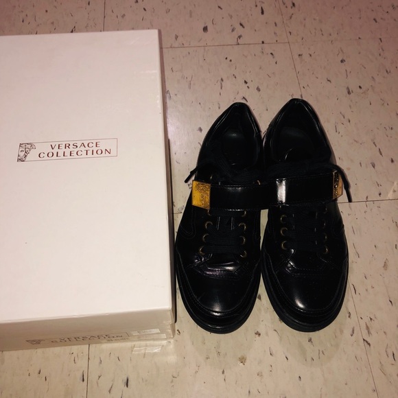 Versace dress shoes - Picture 2 of 4